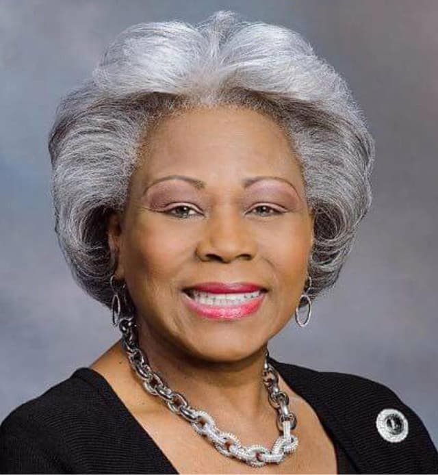 Sen. L. Louise Lucas headshot