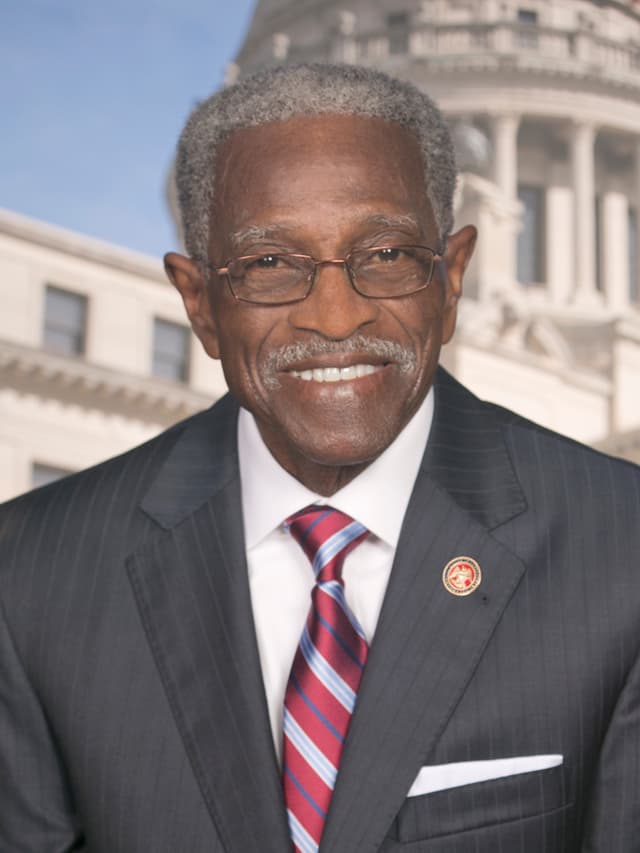 Rep. Rufus Straughter headshot