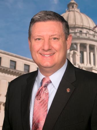 Sen. Dennis DeBar Jr. headshot