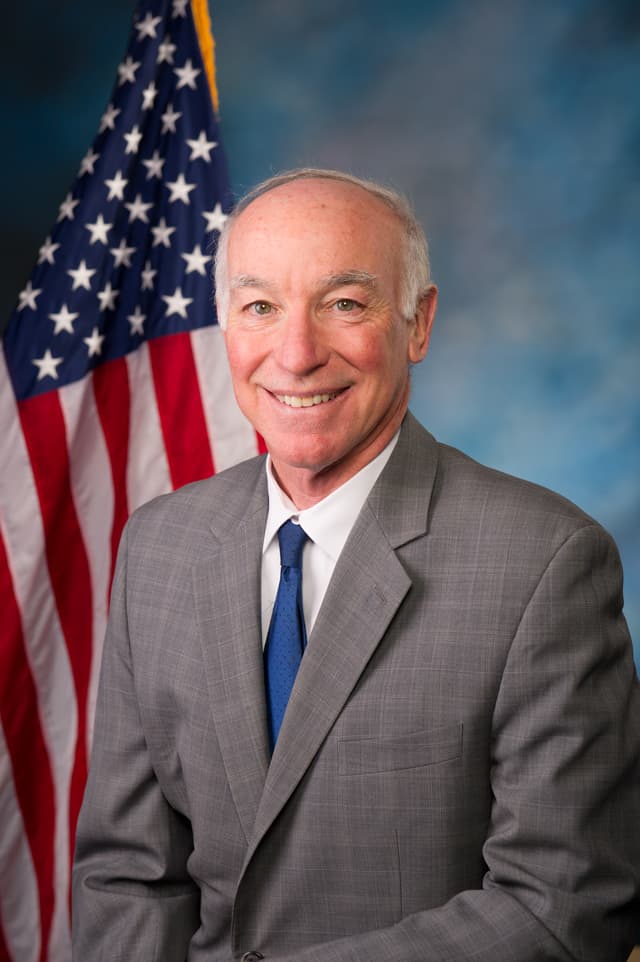 Rep. Joe Courtney headshot