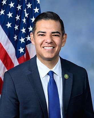 Rep. Robert Garcia headshot