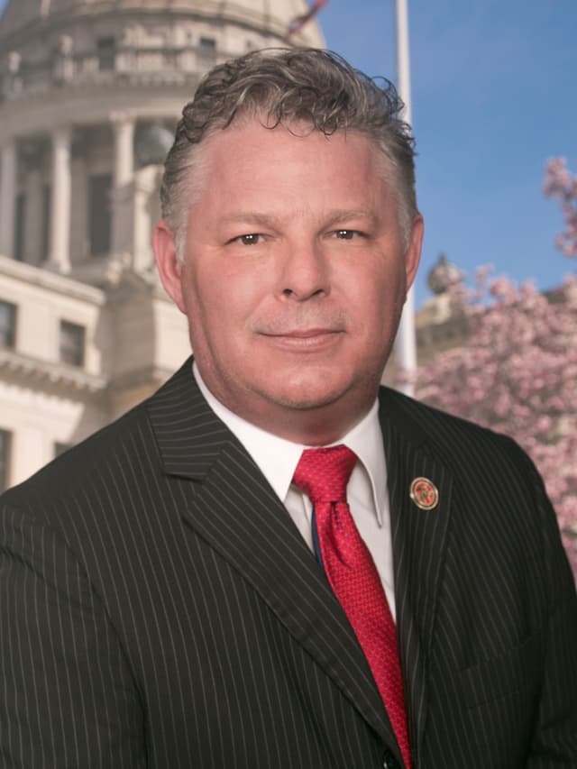 Rep. Rob Roberson headshot